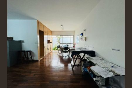 Casa à venda com 401m², 3 quartos e 4 vagas