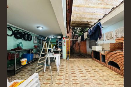 Casa à venda com 401m², 3 quartos e 4 vagas