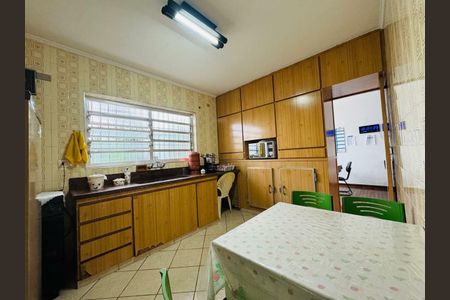 Casa à venda com 401m², 3 quartos e 4 vagas