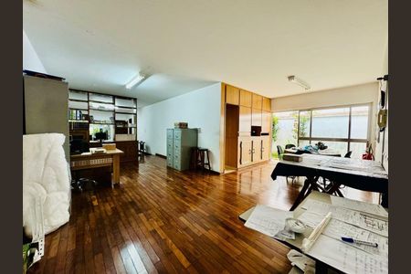 Casa à venda com 401m², 3 quartos e 4 vagas