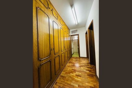 Casa à venda com 401m², 3 quartos e 4 vagas