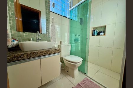 Casa à venda com 3 quartos, 180m² em Sinimbu, Belo Horizonte