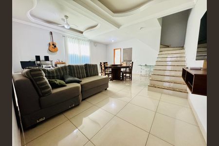 Casa à venda com 180m², 3 quartos e 2 vagas