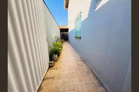 Casa à venda com 180m², 3 quartos e 2 vagas