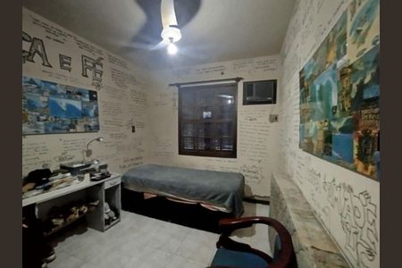 Casa à venda com 3 quartos, 130m² em Piratininga, Niterói