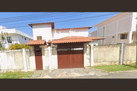 Casa à venda com 4 quartos, 400m² em Camboinhas, Niterói