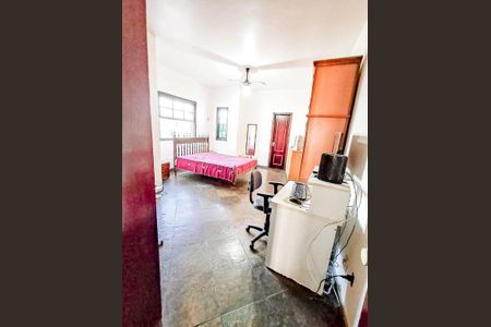 Casa à venda com 4 quartos, 400m² em Camboinhas, Niterói