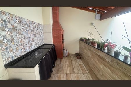 Casa à venda com 131m², 2 quartos e 2 vagasQuintal