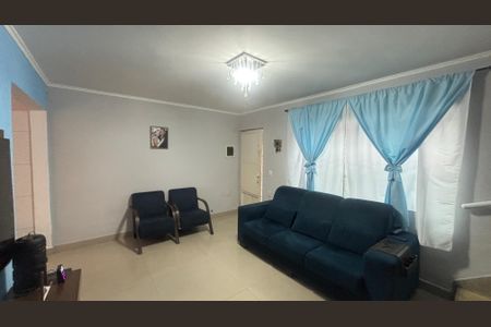 Casa à venda com 131m², 2 quartos e 2 vagasSala