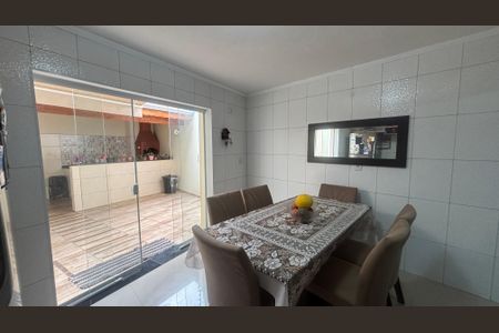 Casa à venda com 131m², 2 quartos e 2 vagasCozinha