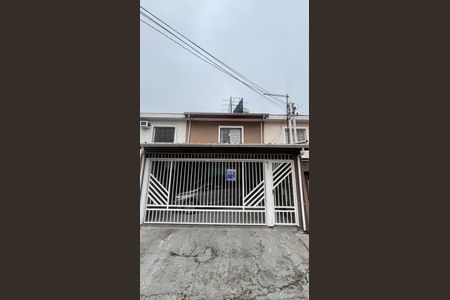 Casa à venda com 131m², 2 quartos e 2 vagasFachada