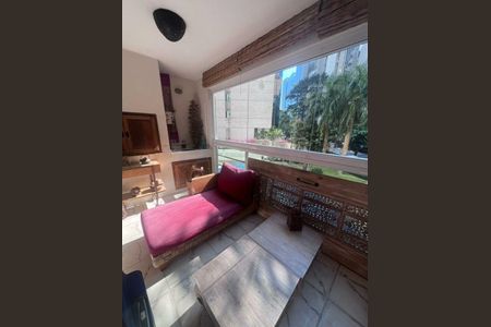 Apartamento à venda com 3 quartos, 111m² em Vila Olímpia, São Paulo