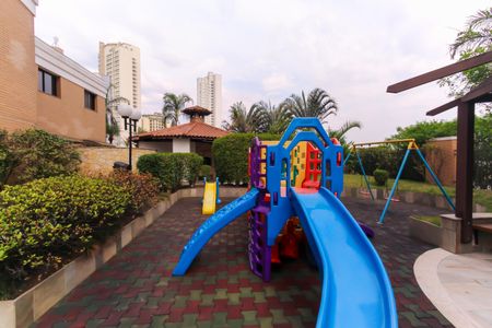 Apartamento à venda com 157m², 3 quartos e 4 vagasÁrea comum - Playground