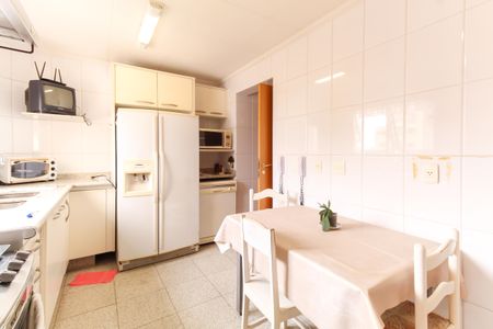 Apartamento à venda com 157m², 3 quartos e 4 vagasCozinha