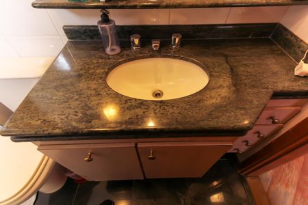 Apartamento à venda com 157m², 3 quartos e 4 vagasBanheiro da Suíte 1