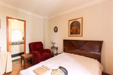 Apartamento à venda com 157m², 3 quartos e 4 vagasSuíte 2