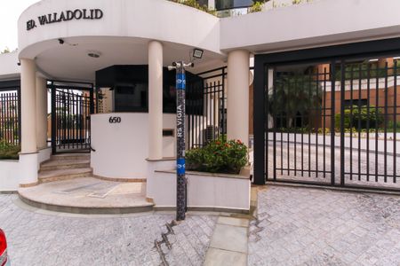 Apartamento à venda com 157m², 3 quartos e 4 vagasFachada