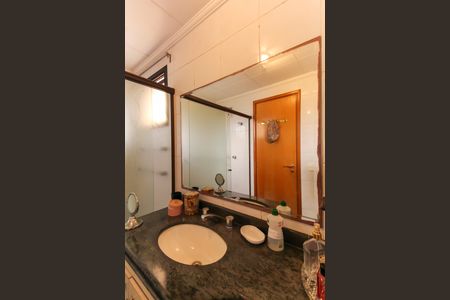 Apartamento à venda com 157m², 3 quartos e 4 vagasBanheiro da Suíte 2