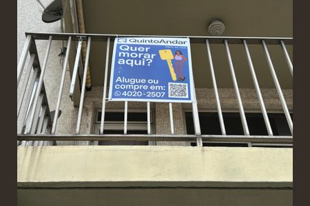 Apartamento para alugar com 72m², 2 quartos e 1 vagaFachada + plaquinha