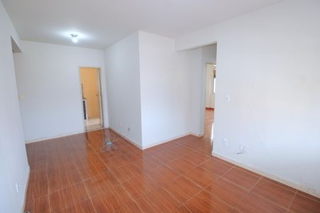 Apartamento para alugar com 72m², 2 quartos e 1 vagaSala
