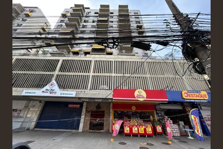 Apartamento para alugar com 72m², 2 quartos e 1 vagaFachada