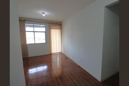 Apartamento para alugar com 72m², 2 quartos e 1 vagaSala