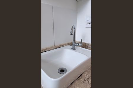 Apartamento para alugar com 47m², 2 quartos e 1 vaga Apartamento para alugar com 47m², 2 quartos e 1 vagaBanheiro