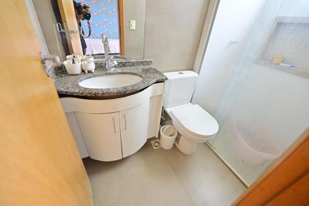 Apartamento para alugar com 81m², 3 quartos e 2 vagasBanheiro Social