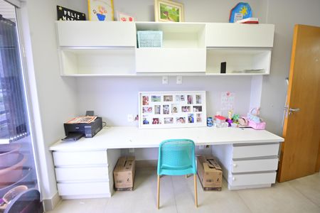 Apartamento para alugar com 81m², 3 quartos e 2 vagasQuarto