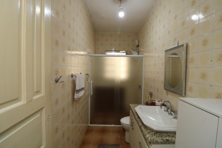 Casa para alugar com 300m², 3 quartos e 3 vagasBanheiro Social