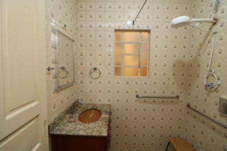 Casa para alugar com 300m², 3 quartos e 3 vagasBanheiro Suíte