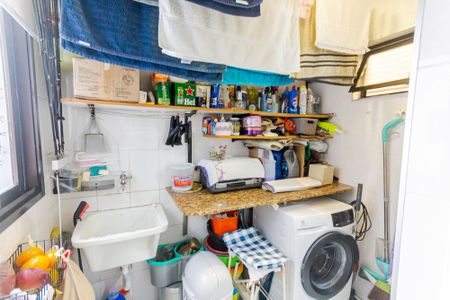 Apartamento à venda com 97m², 3 quartos e 2 vagas Apartamento à venda com 97m², 3 quartos e 2 vagasÁrea de Serviço