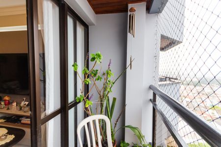 Apartamento à venda com 97m², 3 quartos e 2 vagas Apartamento à venda com 97m², 3 quartos e 2 vagasVaranda