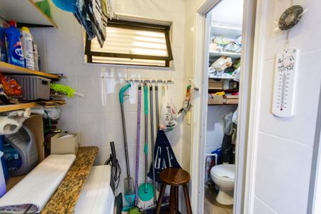 Apartamento à venda com 97m², 3 quartos e 2 vagas Apartamento à venda com 97m², 3 quartos e 2 vagasÁrea de Serviço