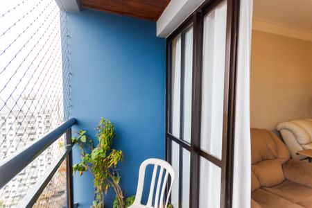 Apartamento à venda com 97m², 3 quartos e 2 vagas Apartamento à venda com 97m², 3 quartos e 2 vagasVaranda