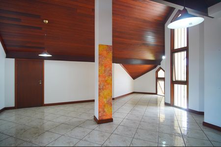 Casa à venda com 459m², 3 quartos e 6 vagasSala 3