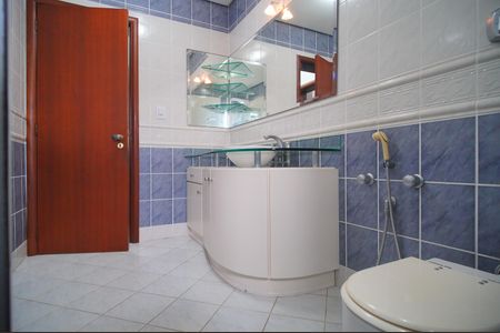 Casa à venda com 459m², 3 quartos e 6 vagasBanheiro da Suíte 3