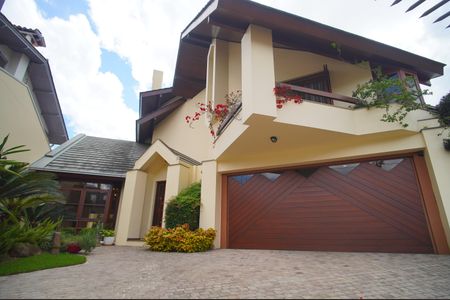 Casa à venda com 459m², 3 quartos e 6 vagasÁrea externa