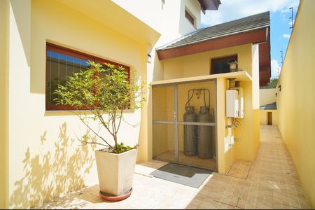 Casa à venda com 459m², 3 quartos e 6 vagasCorredor