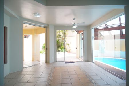 Casa à venda com 459m², 3 quartos e 6 vagasEspaço Gourmet