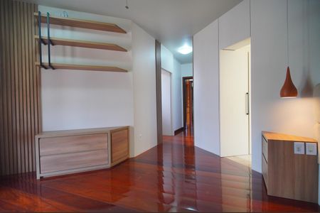 Casa à venda com 459m², 3 quartos e 6 vagasSuíte 1
