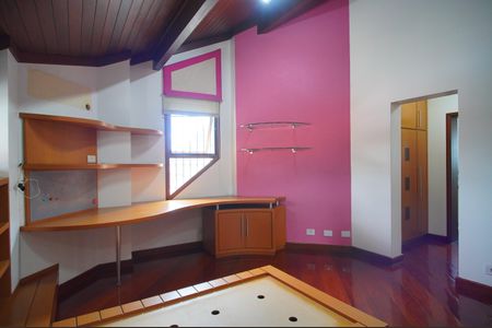 Casa à venda com 459m², 3 quartos e 6 vagasSuíte 2