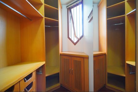 Casa à venda com 459m², 3 quartos e 6 vagascloset da suite 1