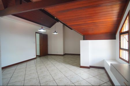 Casa à venda com 459m², 3 quartos e 6 vagasSala 3