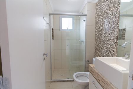 Apartamento à venda com 82m², 2 quartos e 1 vaga Apartamento à venda com 82m², 2 quartos e 1 vagaBanheiro da Suíte