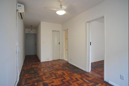 Sala de apartamento à venda com 1 quarto, 48m² em Vila Ipiranga, Porto Alegre