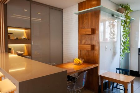 Apartamento à venda com 154m², 4 quartos e 4 vagasCozinha