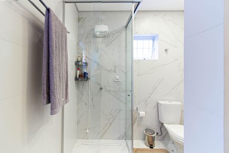 Casa à venda com 450m², 4 quartos e 6 vagasBanheiro da Suíte 1