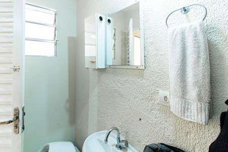 Casa à venda com 450m², 4 quartos e 6 vagasBanheiro de Serviço