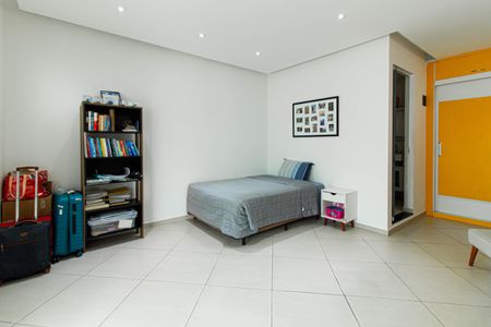 Casa à venda com 450m², 4 quartos e 6 vagasSuíte 2